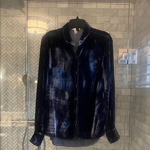 Bella Dahl Velvet Shirt in Navy/black